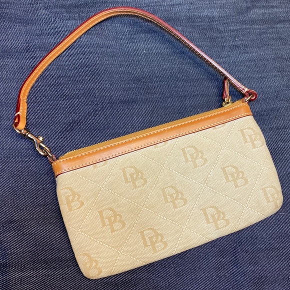Dooney & Bourke Signature Logo Textile Wristlet - Picture 4 of 12